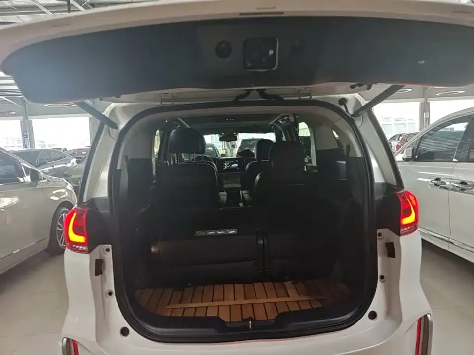 GAC Trumpchi M8