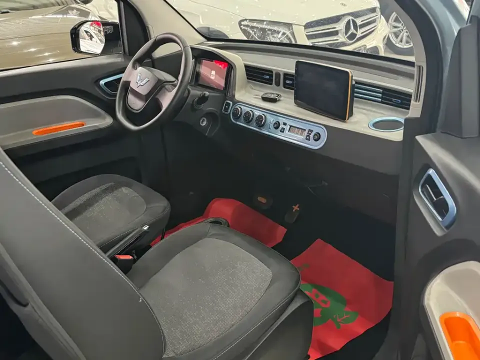 Wuling MINIEV