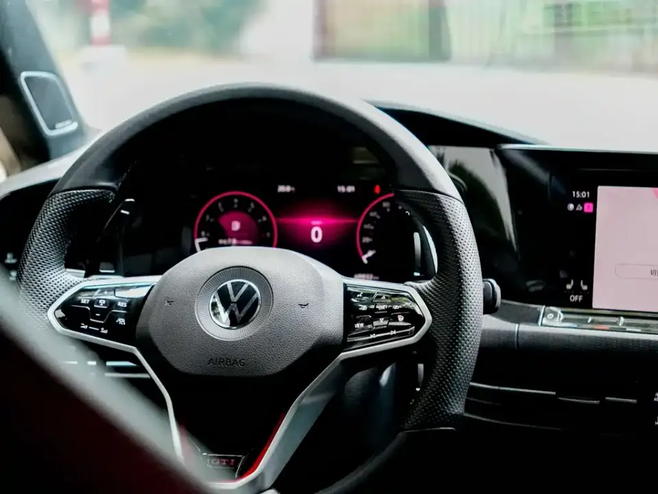 Volkswagen Golf GTI