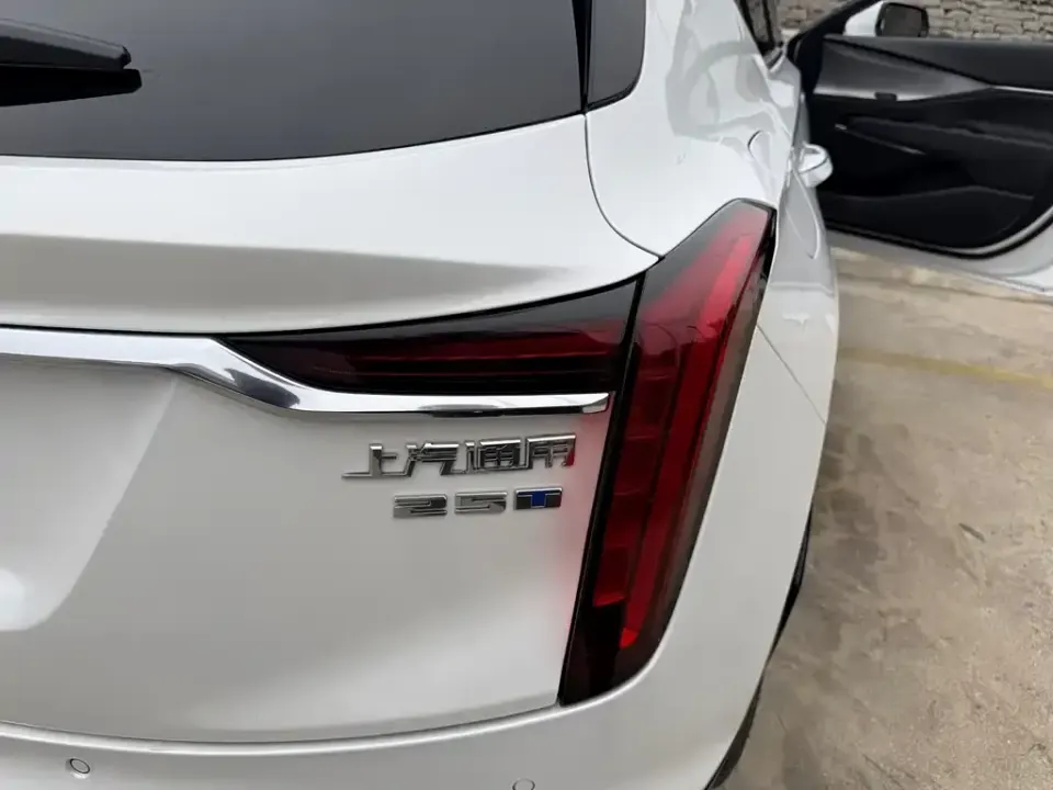 Cadillac GT4