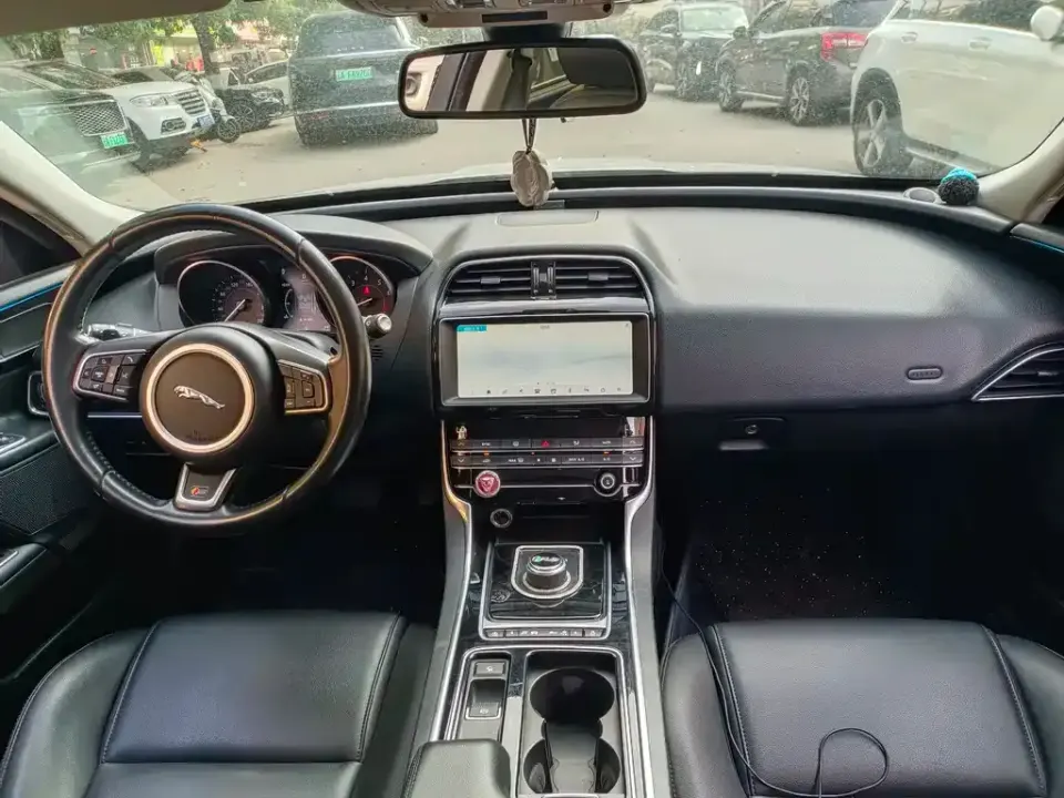 Jaguar XEL
