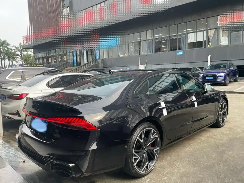 Audi A7L