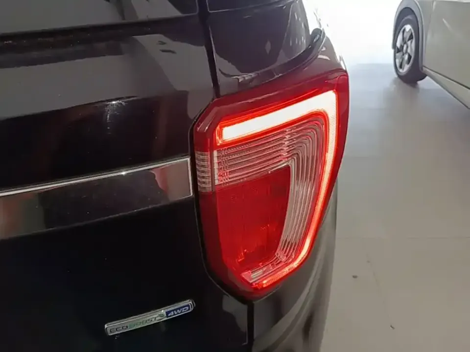 Ford Explorer (Import)
