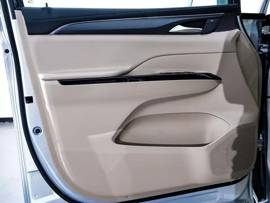 Buick GL8 Hybrid