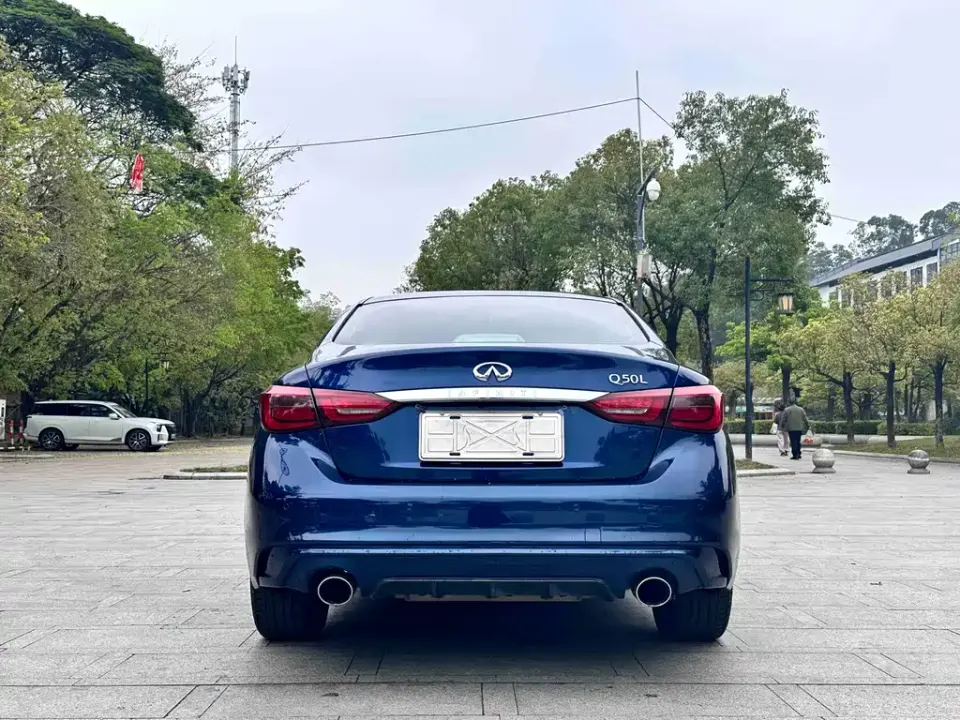Infiniti Q50L