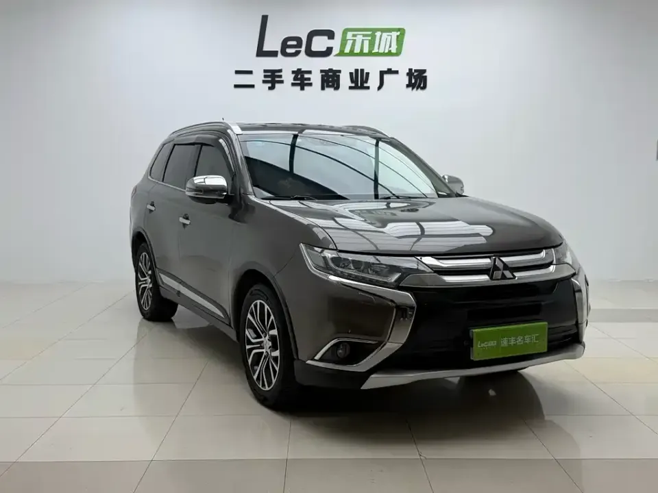 Mitsubishi Outlander (Import)
