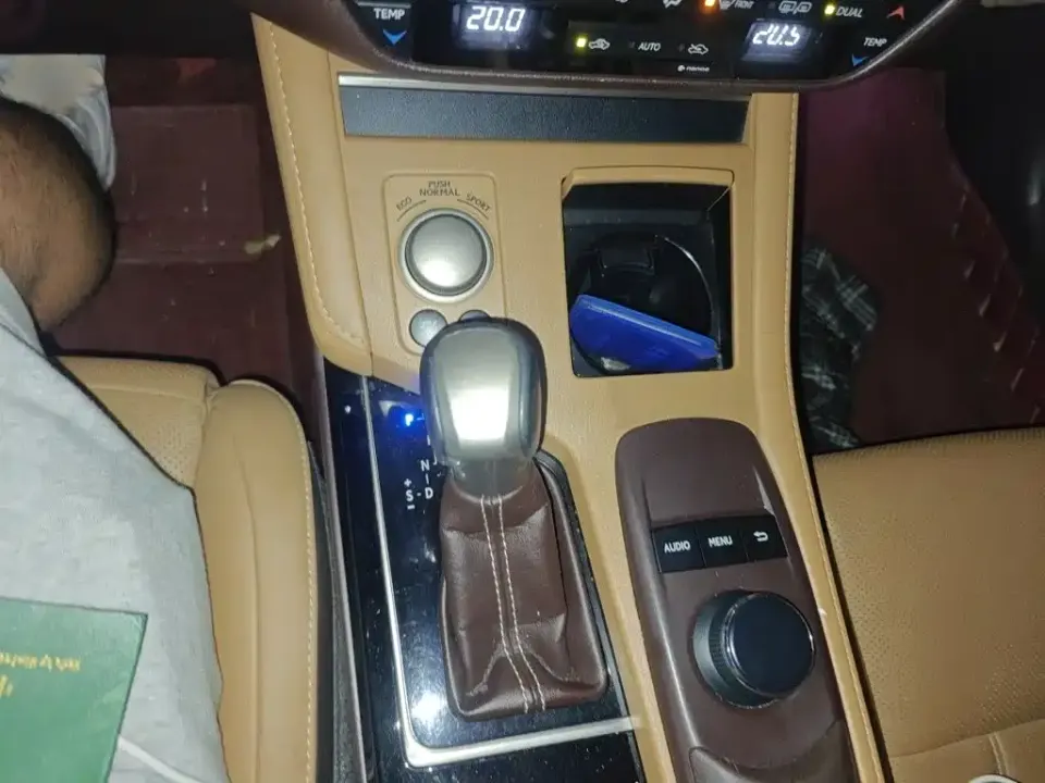 Lexus ES