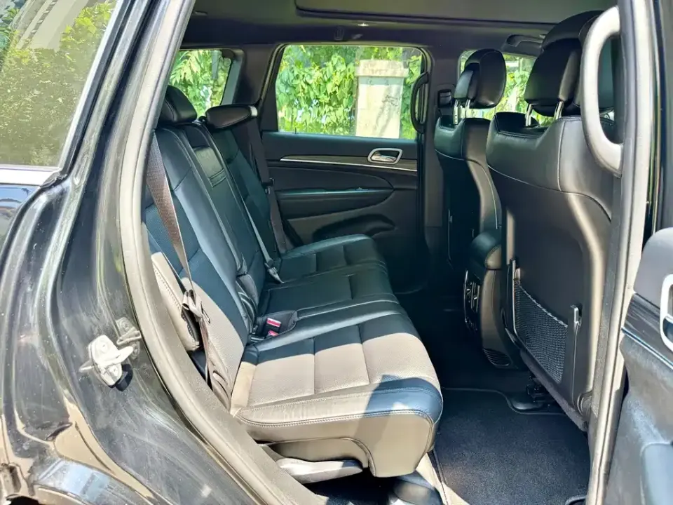 Jeep Grand Cherokee (Import)