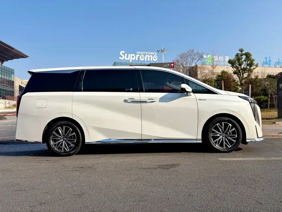 GAC Trumpchi M8