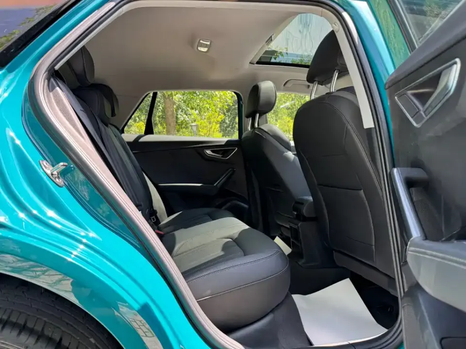 Audi Q2L