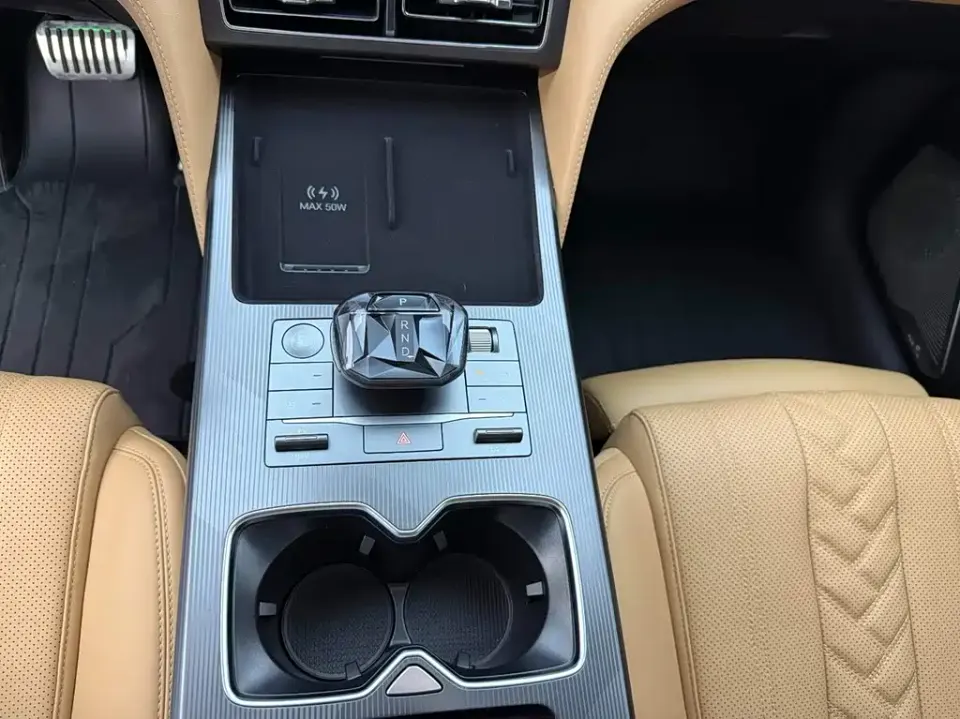 BYD L DM-i