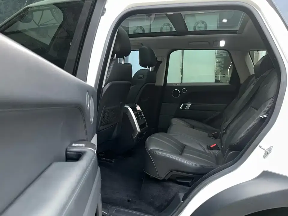 Land Rover Sport