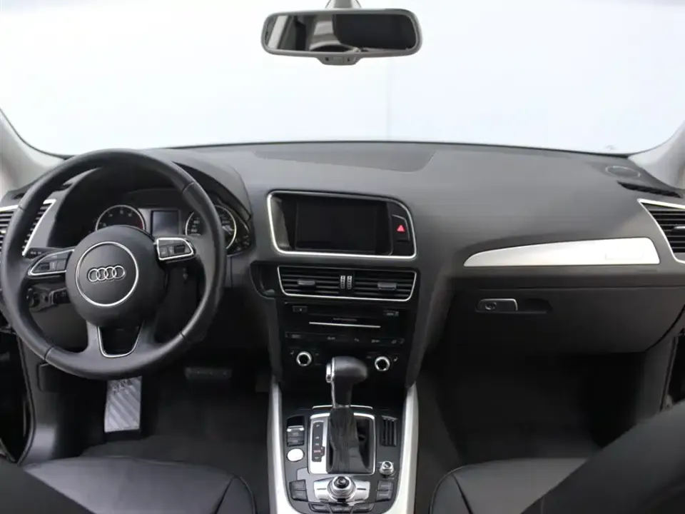 Audi Q5 (Import)