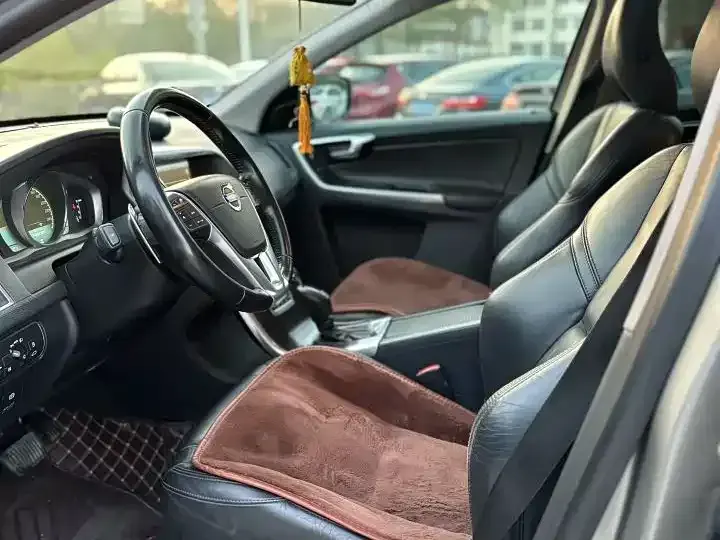 Volvo XC60 (Import)