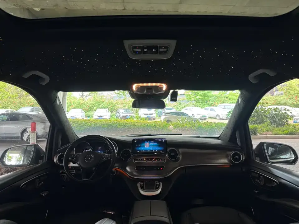 Mercedes-Benz V-Class