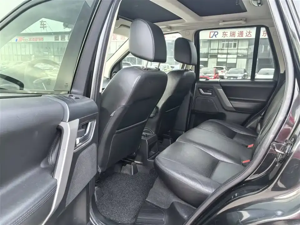 Land Rover Freelander 2