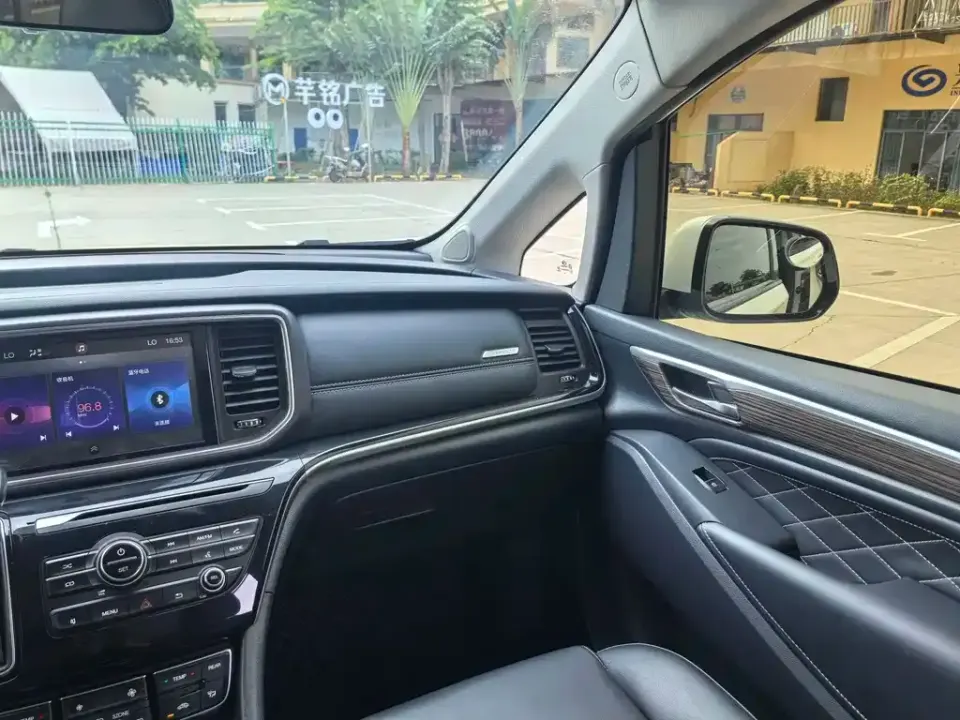 GAC Trumpchi M8