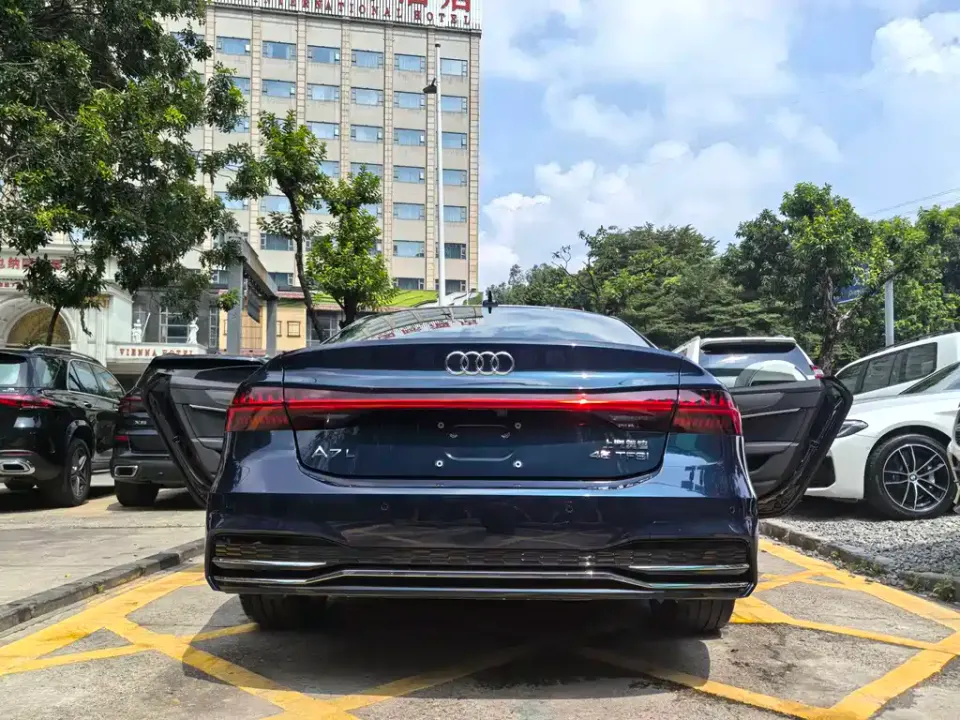 Audi A7L