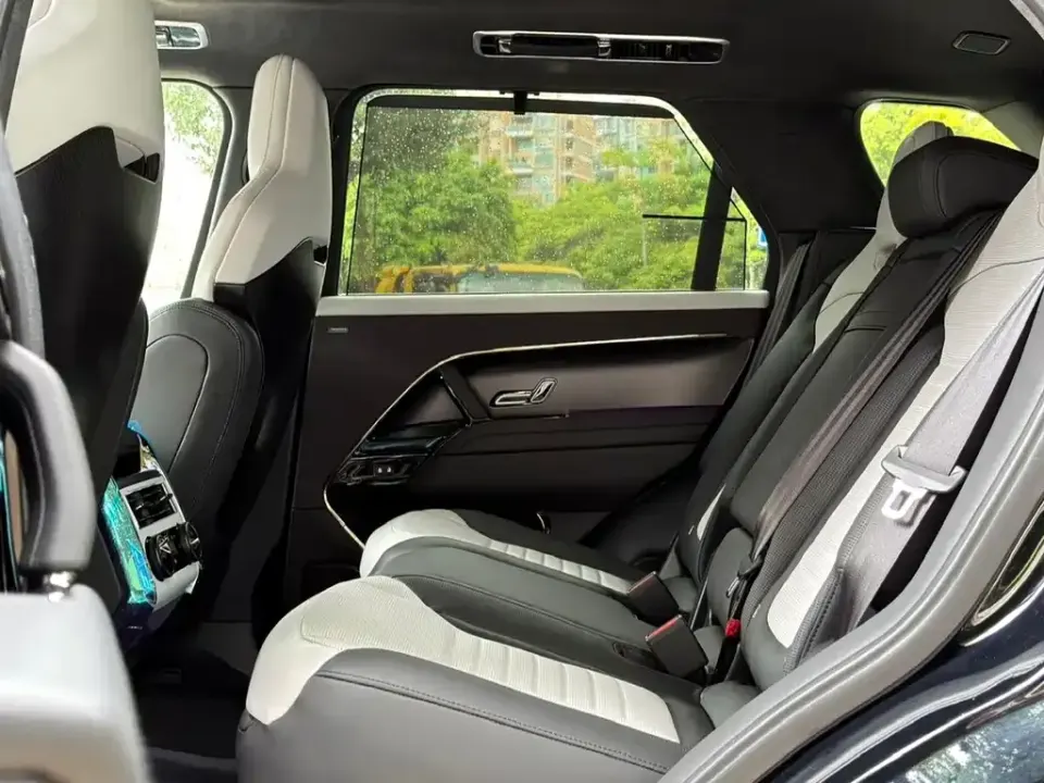 Land Rover Sport