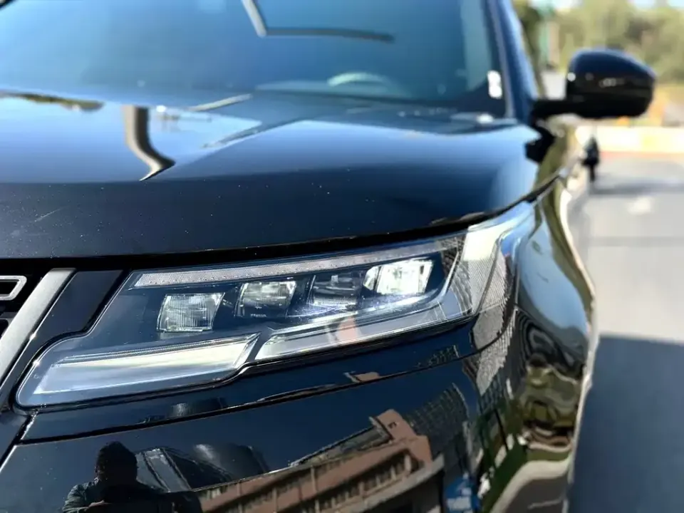 Land Rover Velar