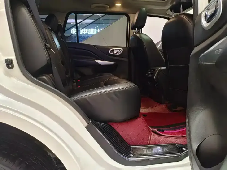 Nissan Terra