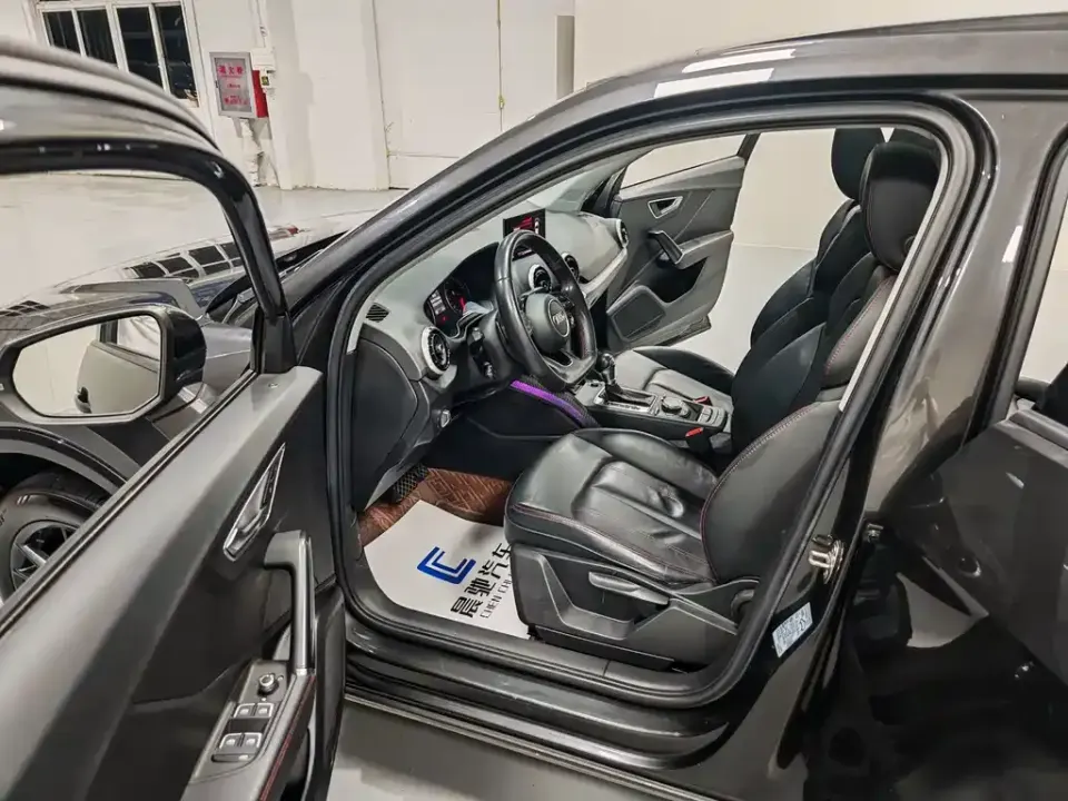 Audi Q2L