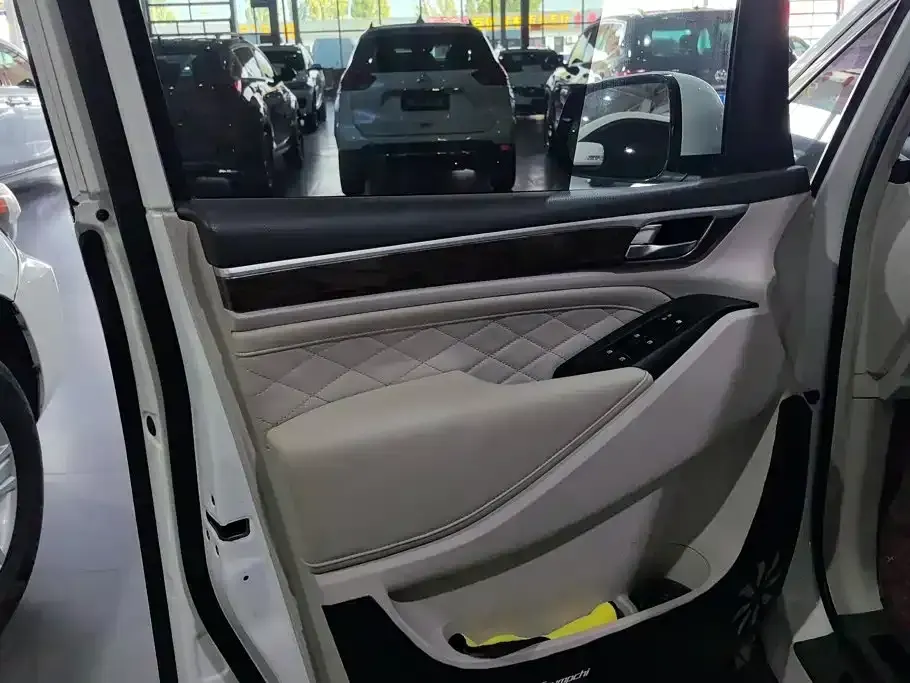 GAC Trumpchi M8