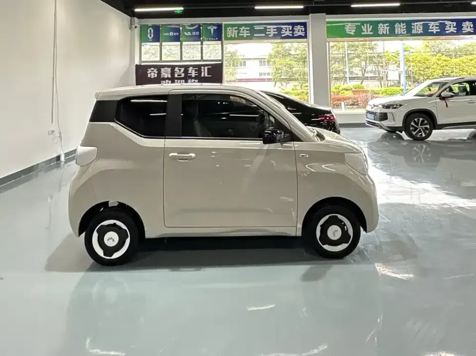 Wuling MINIEV