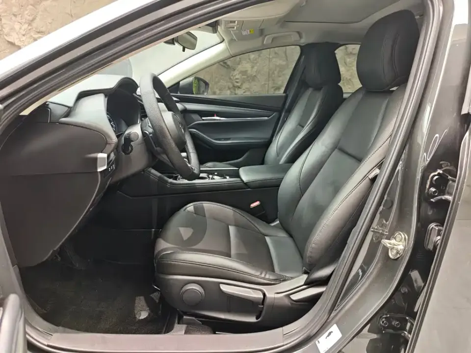Mazda 3 Axela