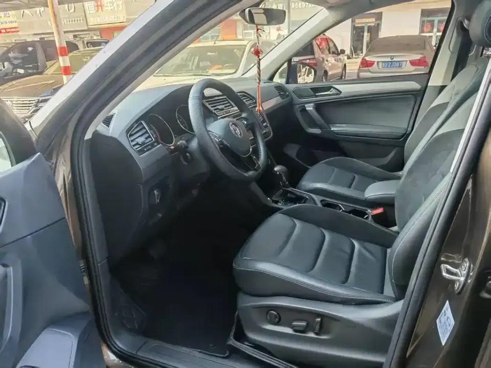 Volkswagen Tiguan L