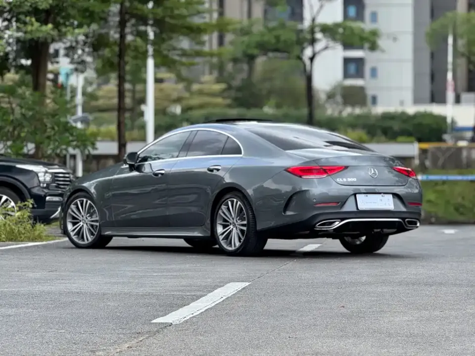 Mercedes-Benz CLS