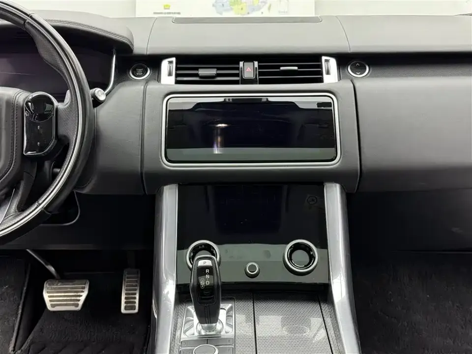 Land Rover Sport