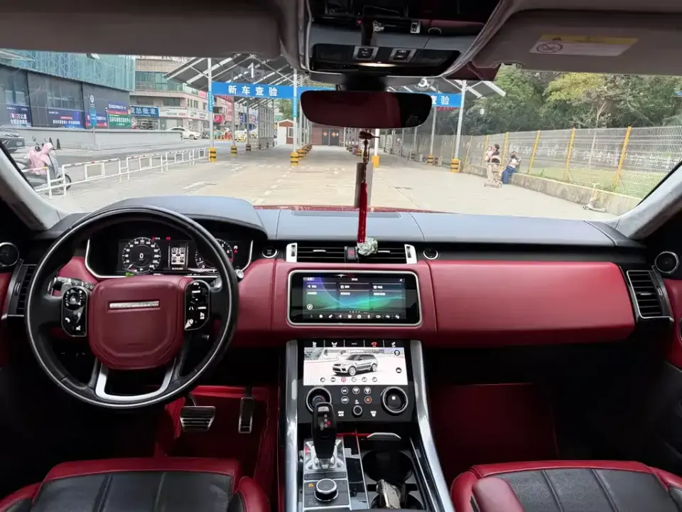 Land Rover Sport