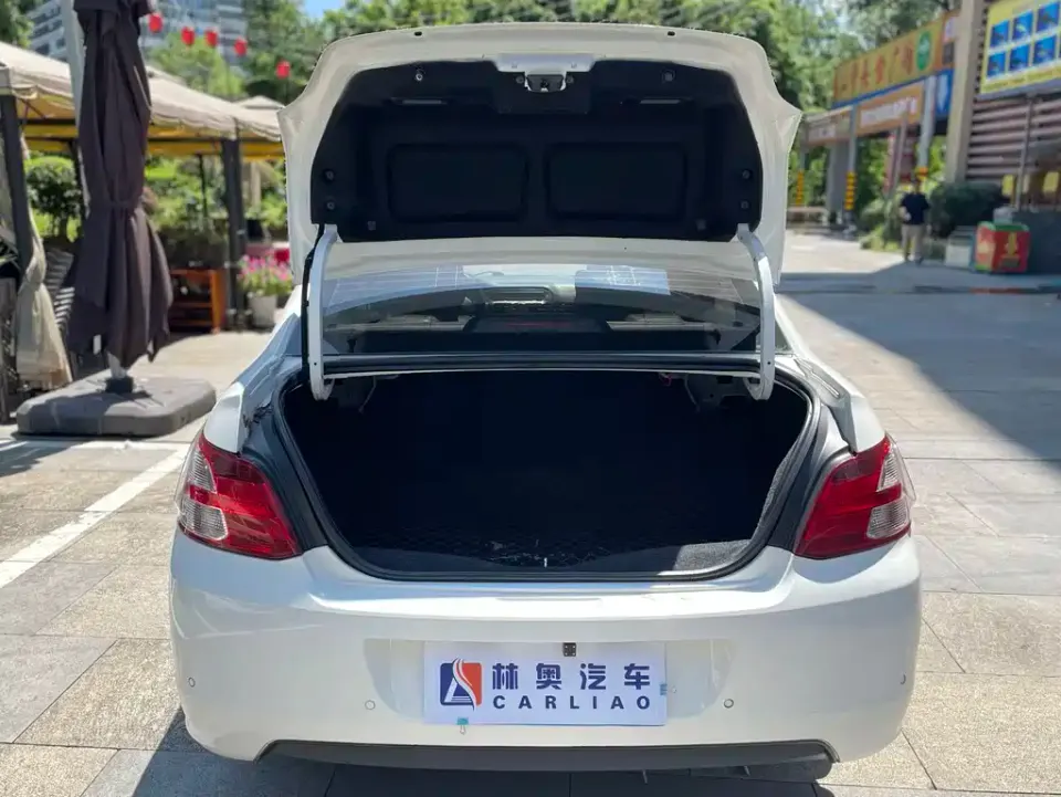 Peugeot 301