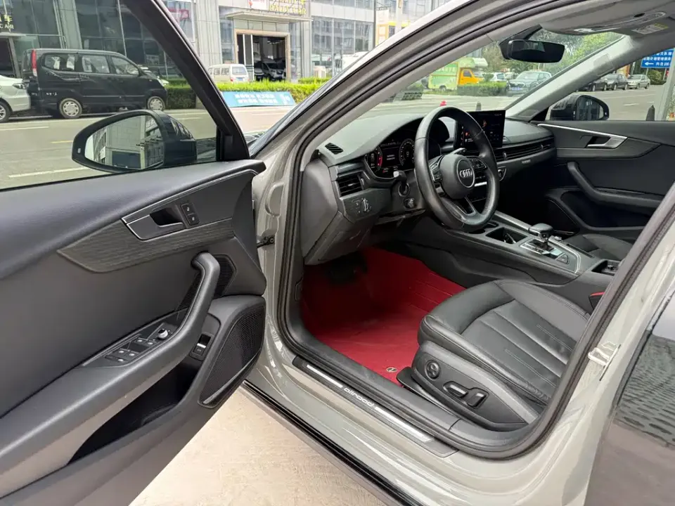 Audi A4 (Import)