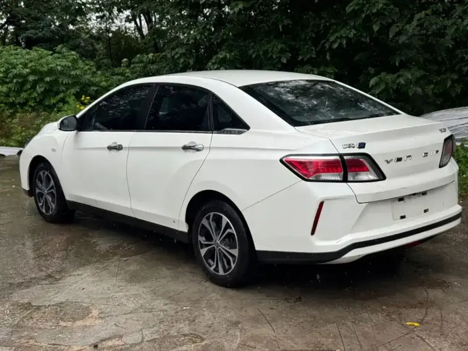 Venucia D60 EV