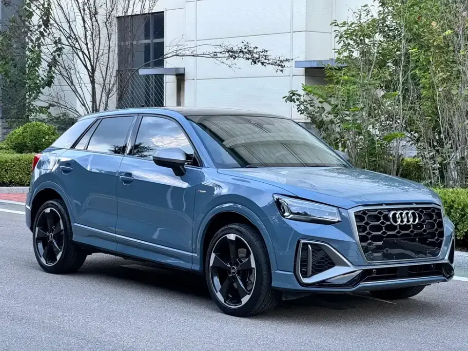 Audi Q2L