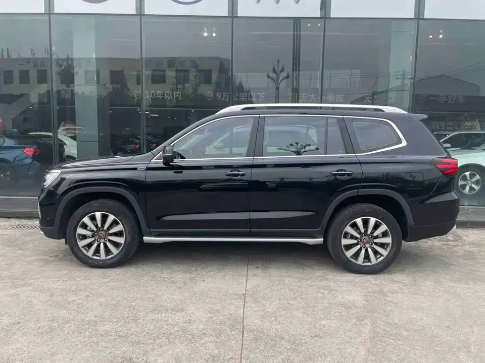 Roewe RX8