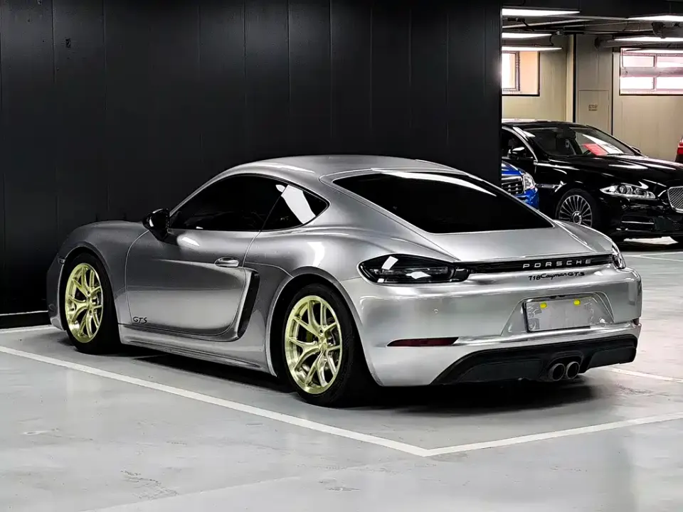Porsche 718
