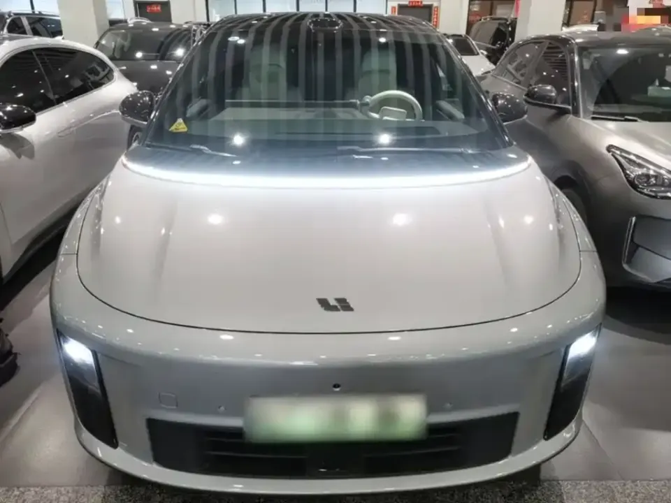 Li Li i6