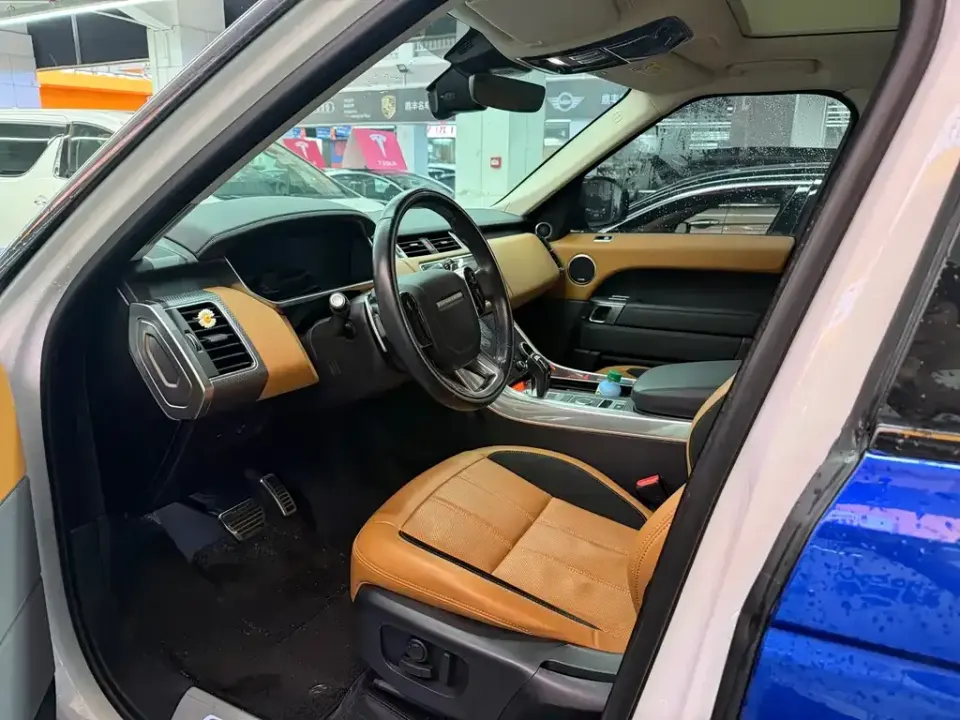Land Rover Sport