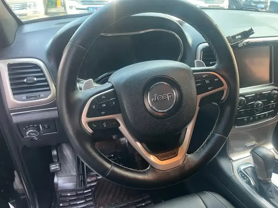 Jeep Grand Cherokee (Import)