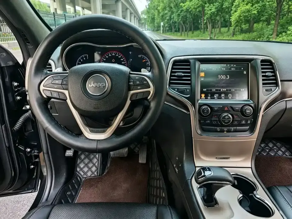 Jeep Grand Cherokee (Import)