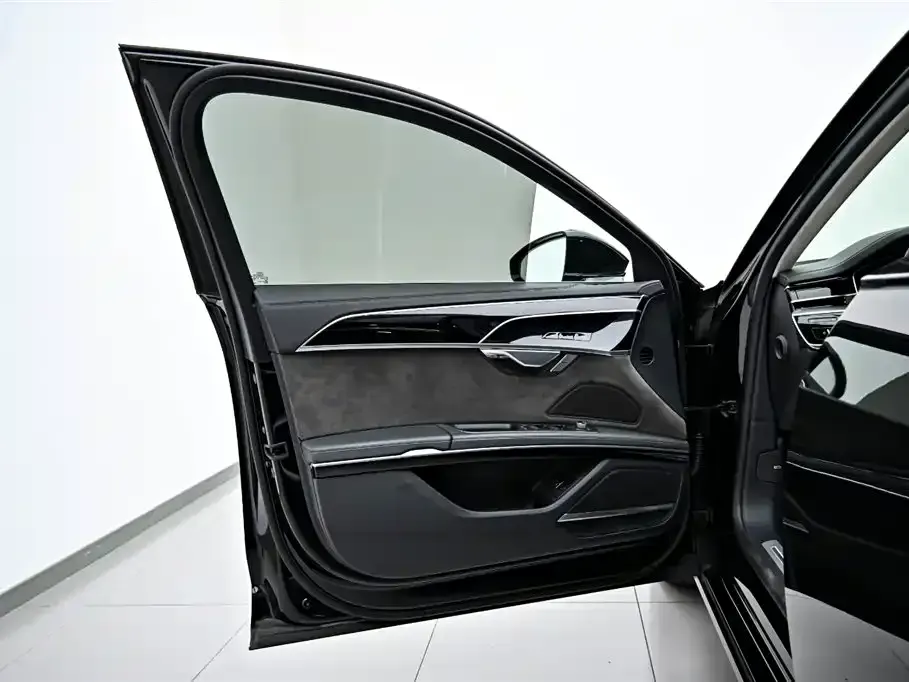 Audi A8 New Energy