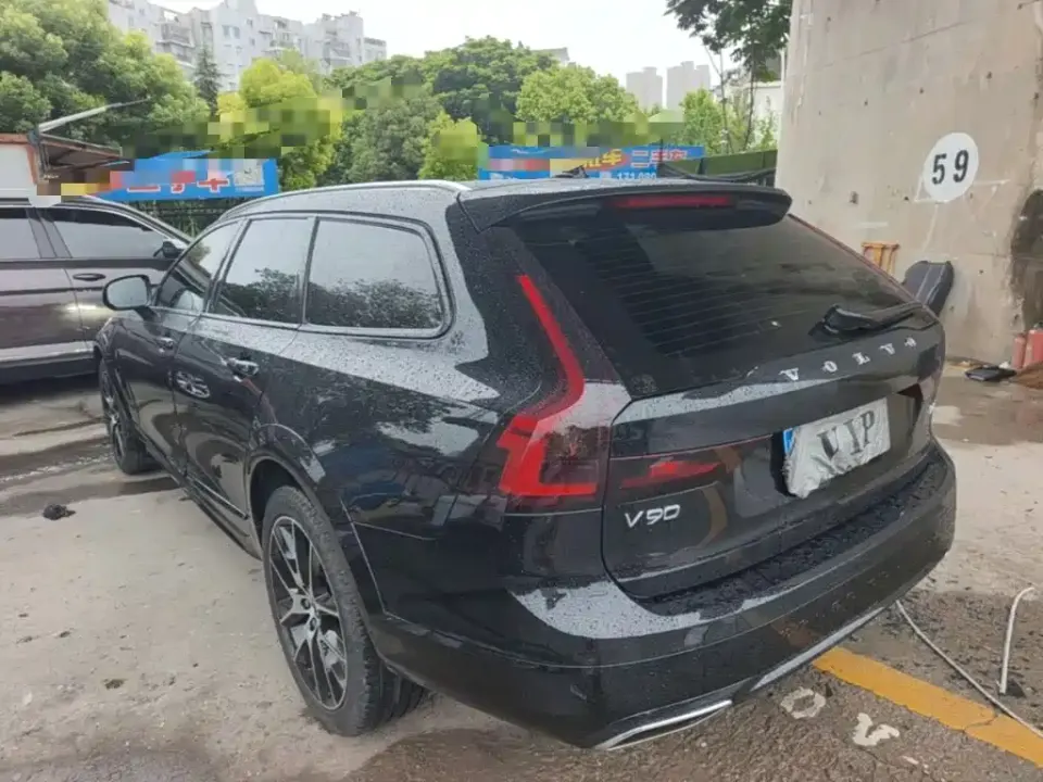 Volvo V90