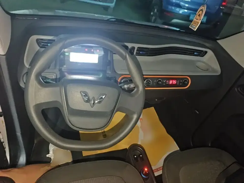 Wuling MINIEV