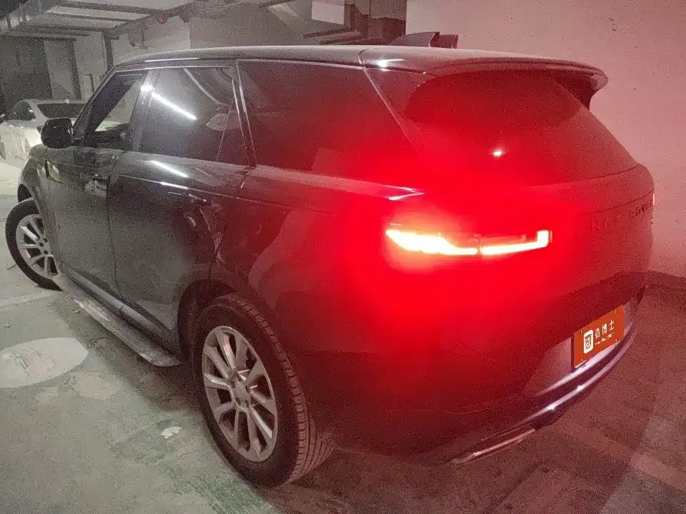 Land Rover Sport
