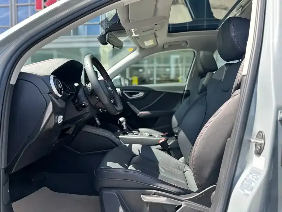 Audi Q2L