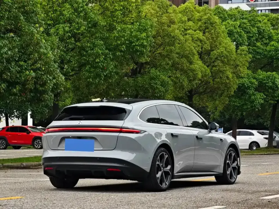 Nio ET5T