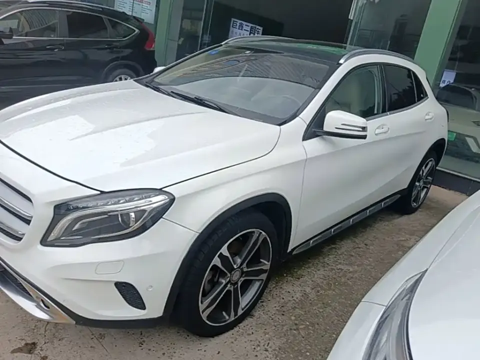 Mercedes-Benz GLA